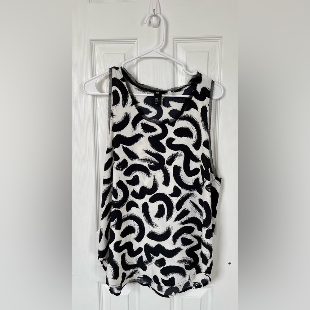 H&M Black and White Printed Sleeveless Camisole